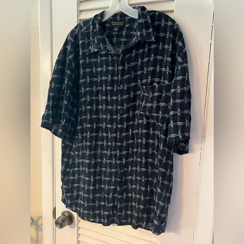 🎉 HOST PICK 🎉 Montage Collection blue print button up shirt